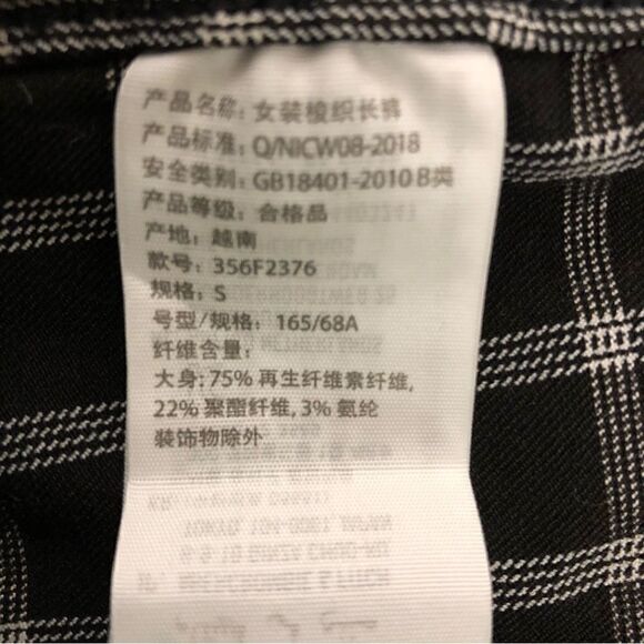 Hollister Black & Cream plaid pattern ultra high-rise pants size S - Picture 10 of 10